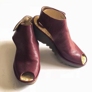 Fly London Yone Leather Peep-toe sandal in maroon